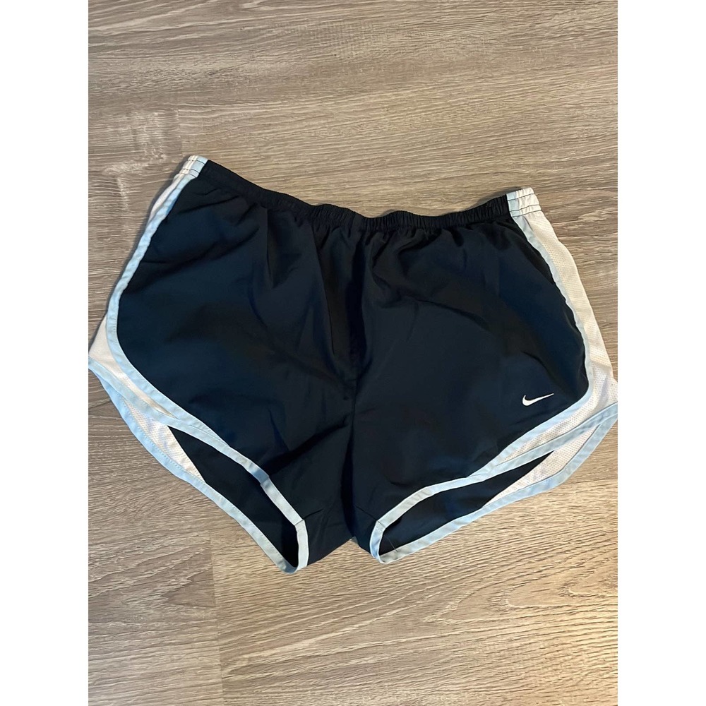 Nike women’s athletic color block, navy/white shorts, size large
